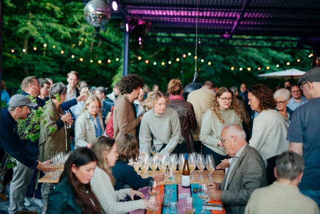Kulturnatten: Vinprovning – Vilja, Viktor, Vin &#038; Vänner